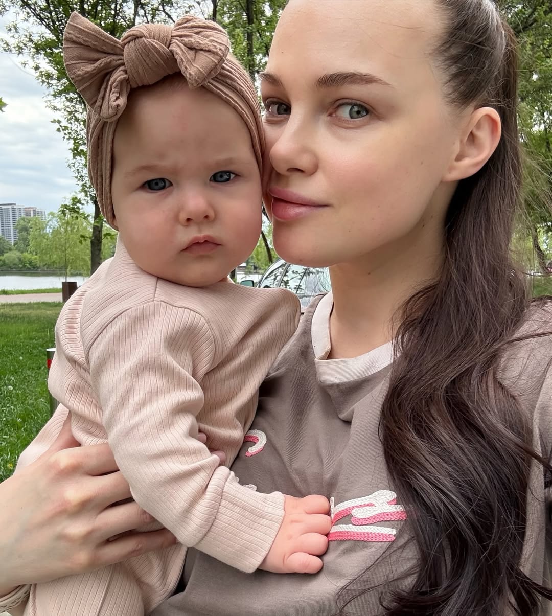 Дружина Позитива показала нові фото з донькою: підросла і стала копією тата