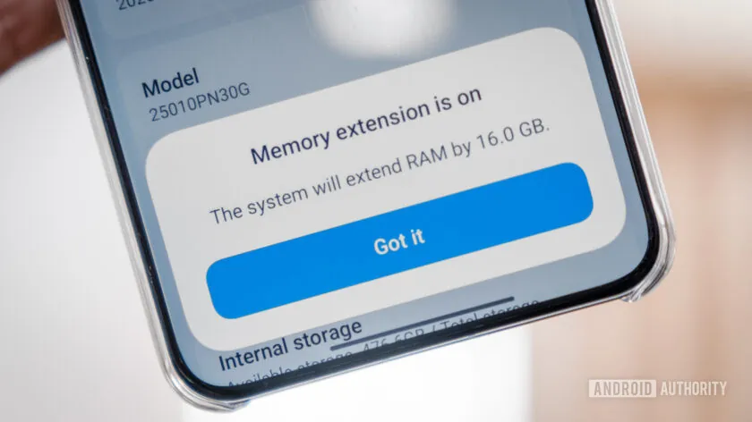 Чи може смартфон "захлинутися" від нестачі оперативної пам'яті: що показав експеримент