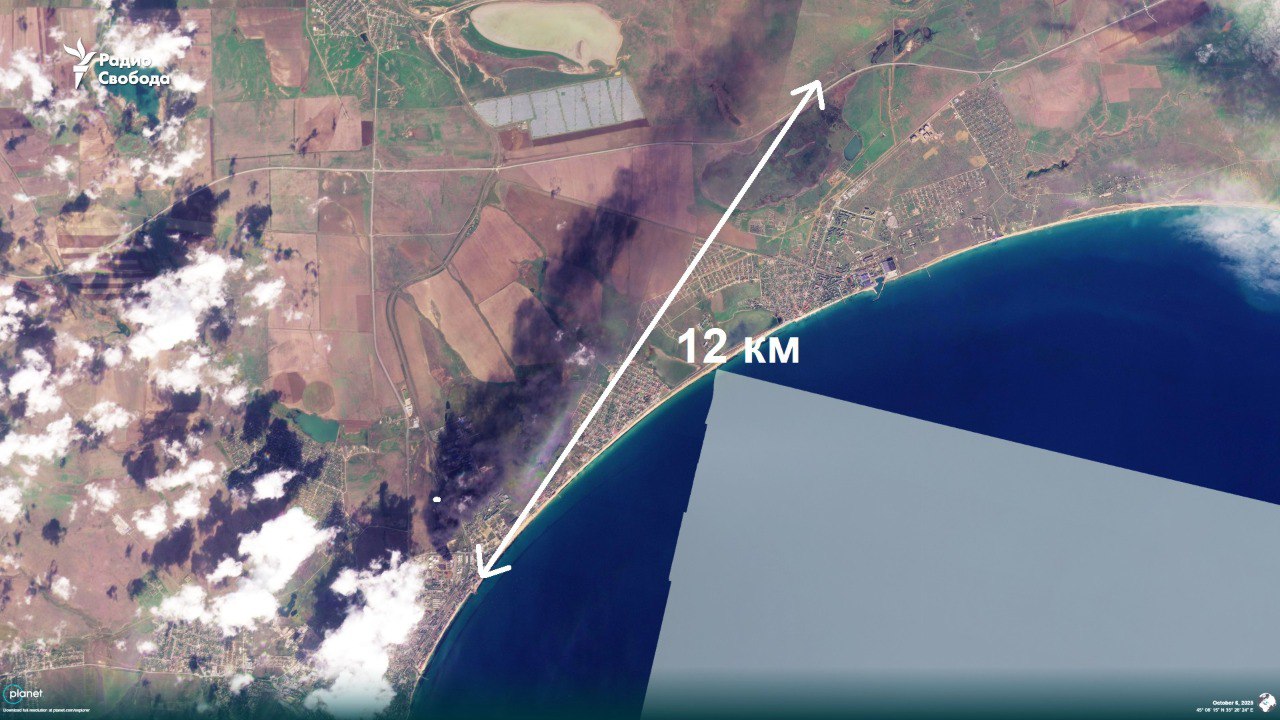 Дим розтягнувся на 12 км: з'явилися супутникові знімки пожежі на нафтобазі у Феодосії
