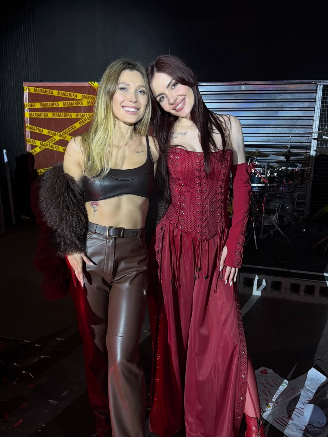 Тренд сезону - коричневий: як Полякова і Світлицька стилізують головний колір зими