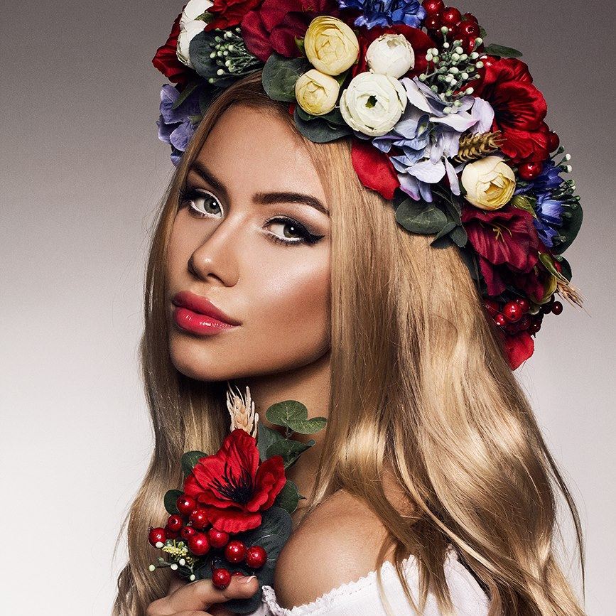 Титул "Міс Україна Всесвіт" отримала дівчина, яка допомагає дітям і ЗСУ: фото красуні