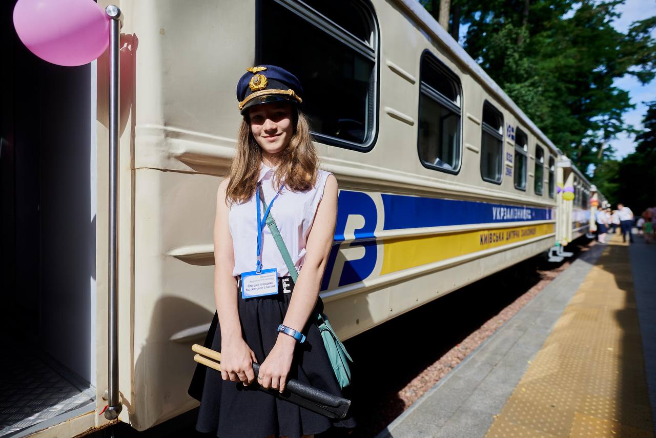 В Киеве после капремонта снова курсирует легендарный паровоз: как и где покататься (фото)