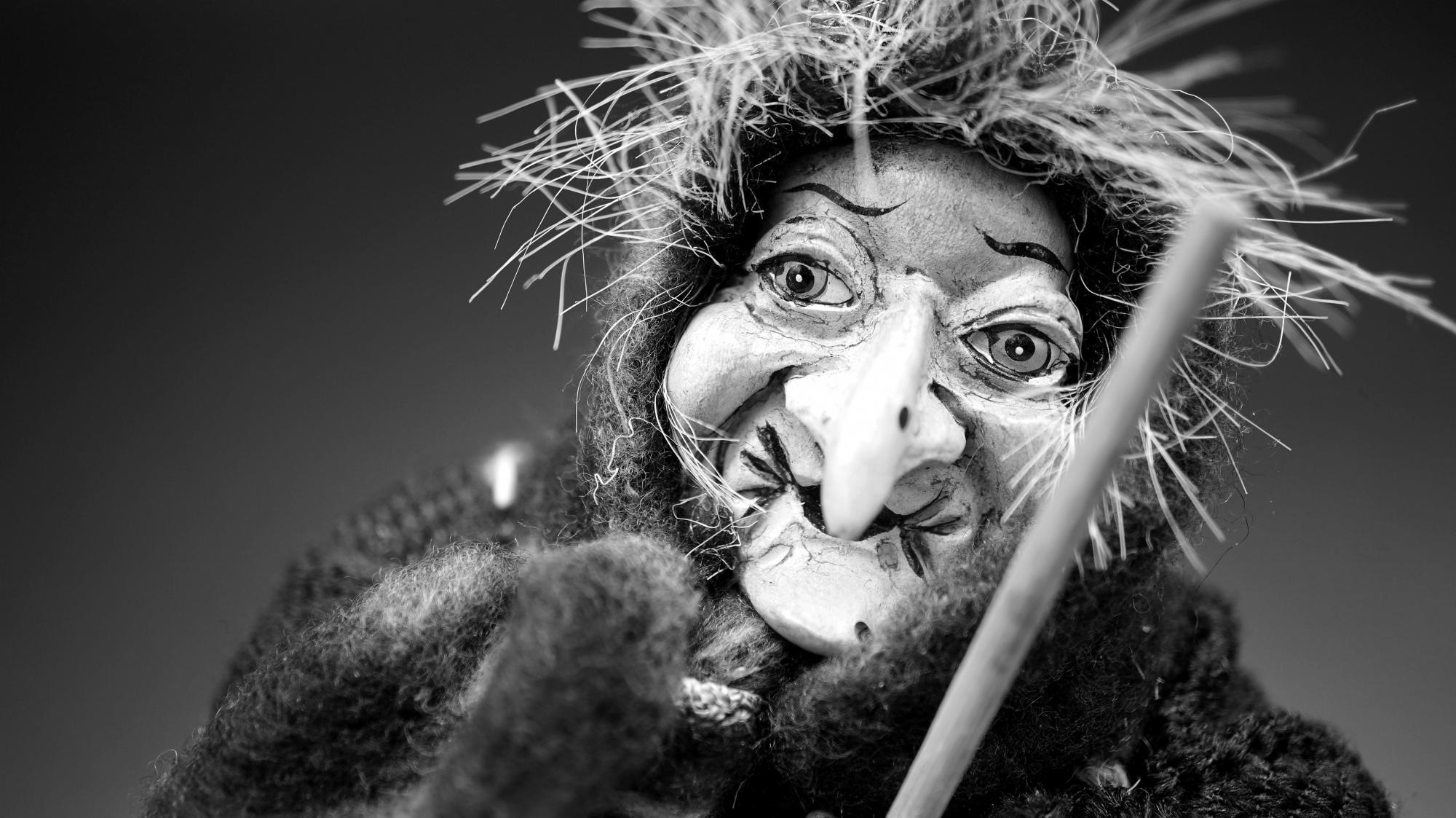 Ніч редиски, зомбі-кінь і ролики з петардами: 13 найдивніших різдвяних традицій у світі