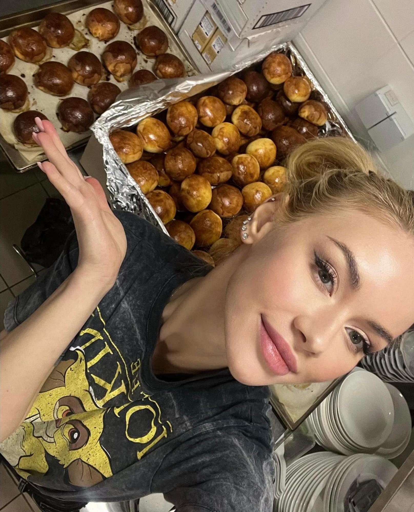 Титул "Міс Україна Всесвіт" отримала дівчина, яка допомагає дітям і ЗСУ: фото красуні