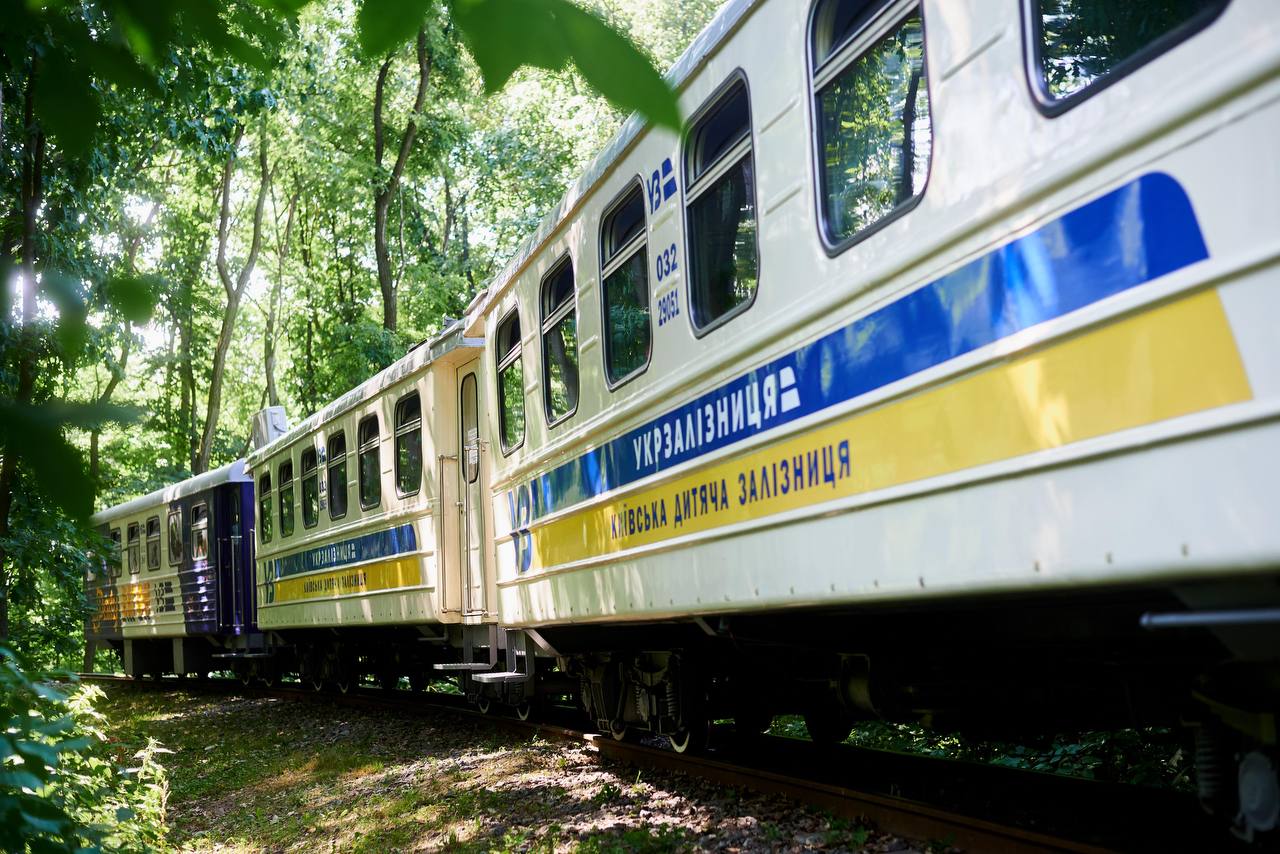 В Киеве после капремонта снова курсирует легендарный паровоз: как и где покататься (фото)