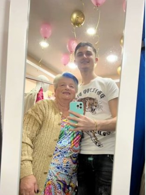 "И это только начало": 19-летний парень сделал предложение своей 76-летней "подружке"