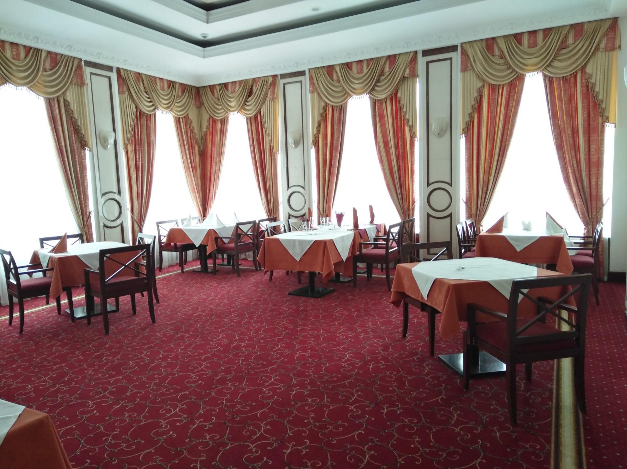 Гостиницу Кучмы, построенную для Путина и Лукашенко, выставили на аукцион: как она выглядит