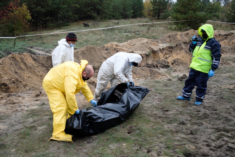 Чорні сліди "руського міру". Що Росія залишила по собі після окупації на сході України
