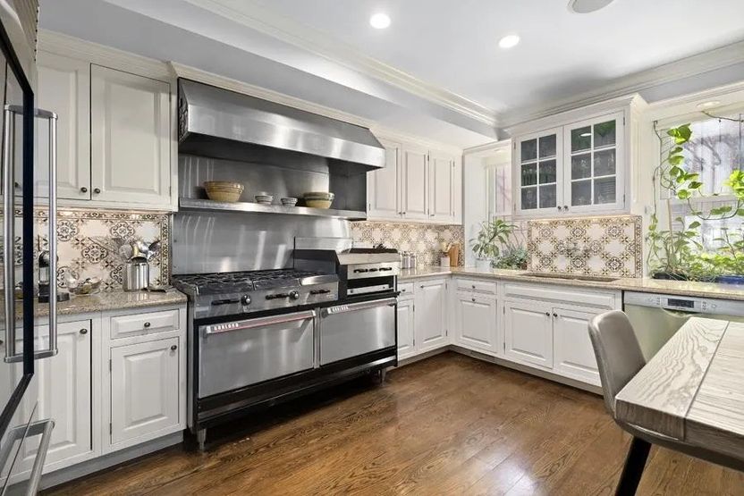 Будинок із фільму "Сам удома 2" продають. Дивіться, як він зараз виглядає (фото)