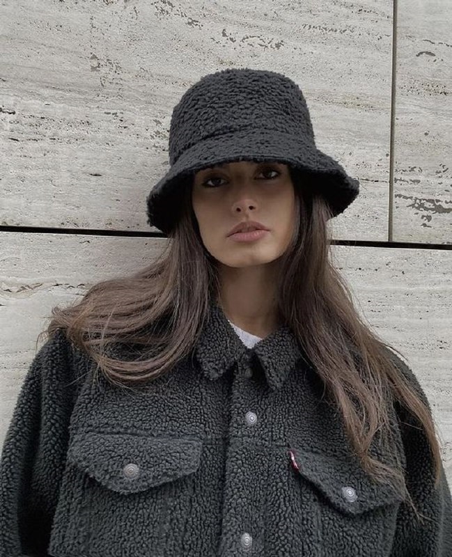 Наймодніші шапки 2023, які "порвали" всі тренди. Ви ще не купили одну из них?