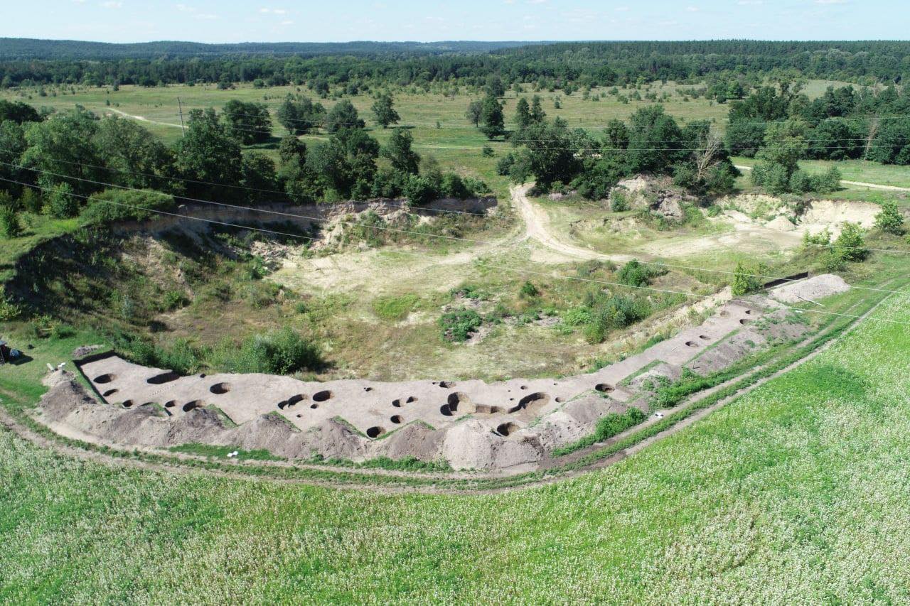 Под Полтавой нашли скифские артефакты и жилье эпохи бронзы, которому 3300 лет (фото)