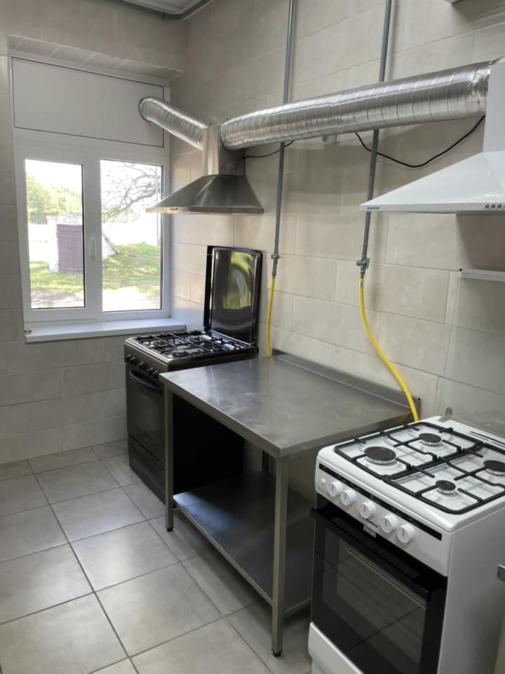 В Украине переселенцам находят бесплатное жилье и работу: куда обращаться за помощью