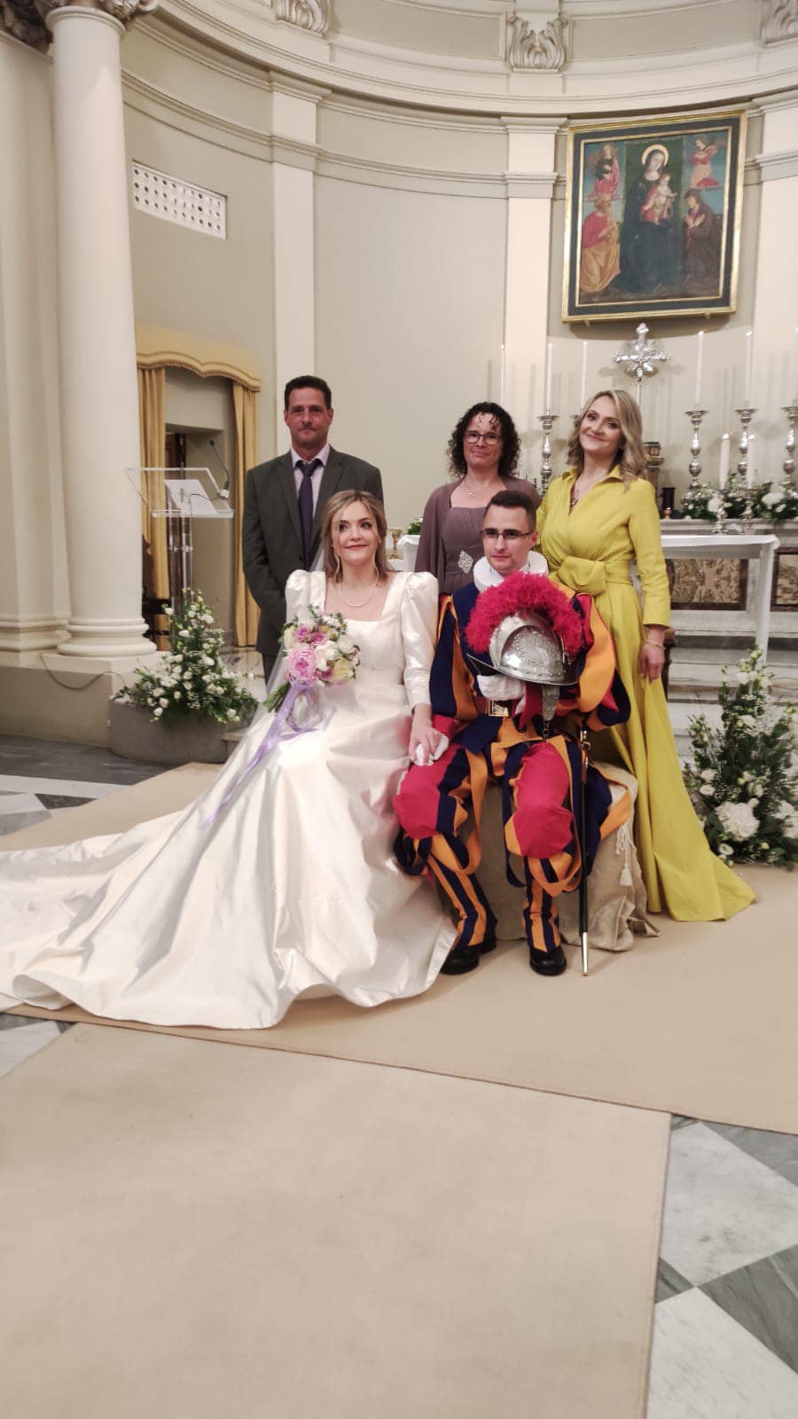 В Ватикане капрал охраны Папы Римского женился на украинке: захватывающие фото со свадьбы