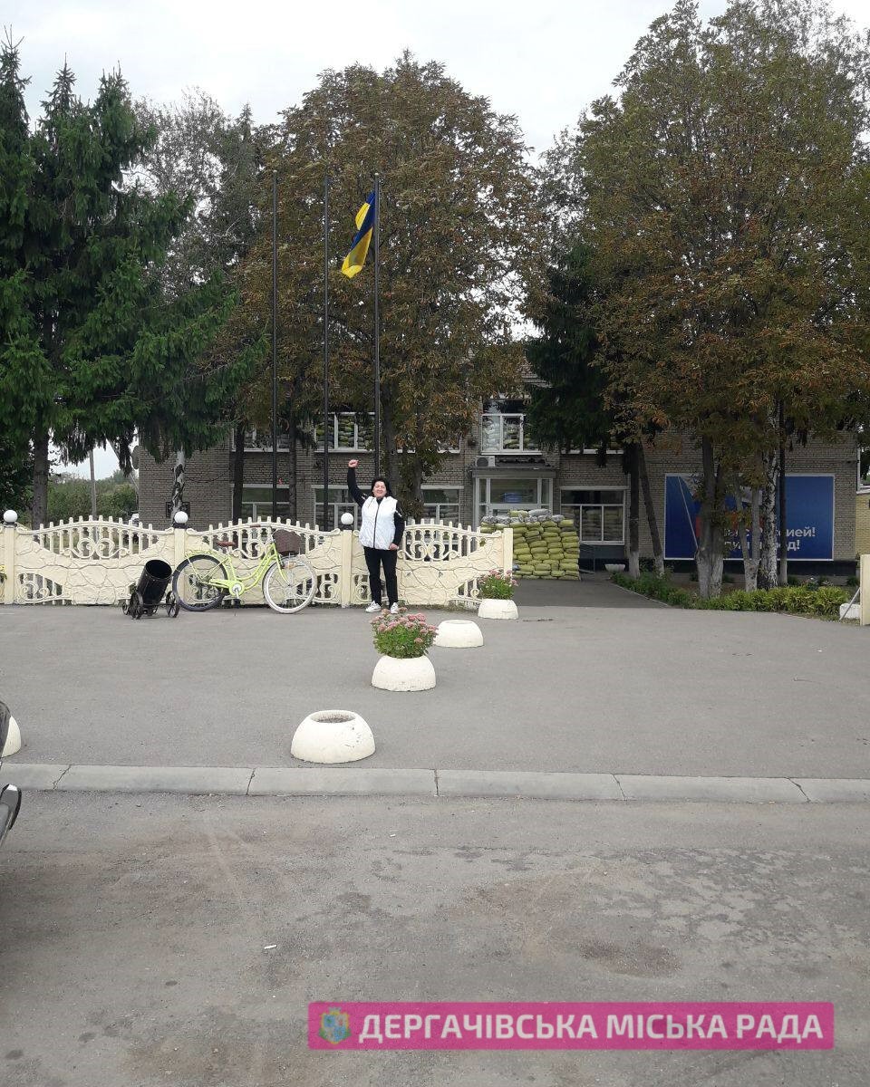 В Казачьей Лопани установили флаг Украины