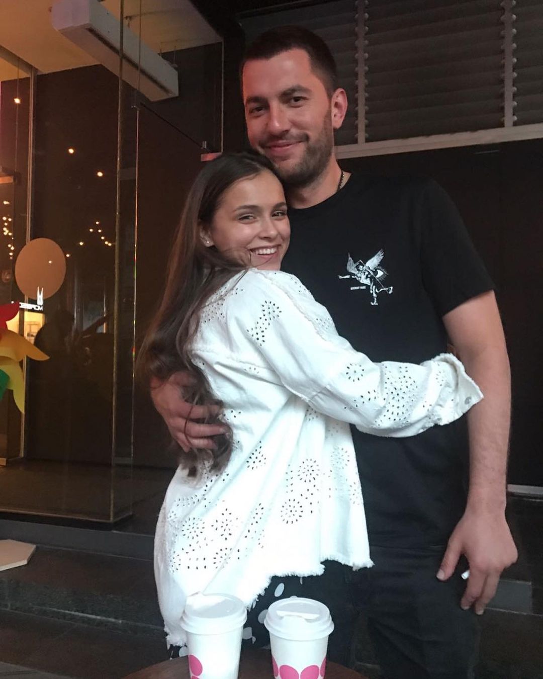 "Сиджу і плачу від щастя": відома українська акторка виходить заміж