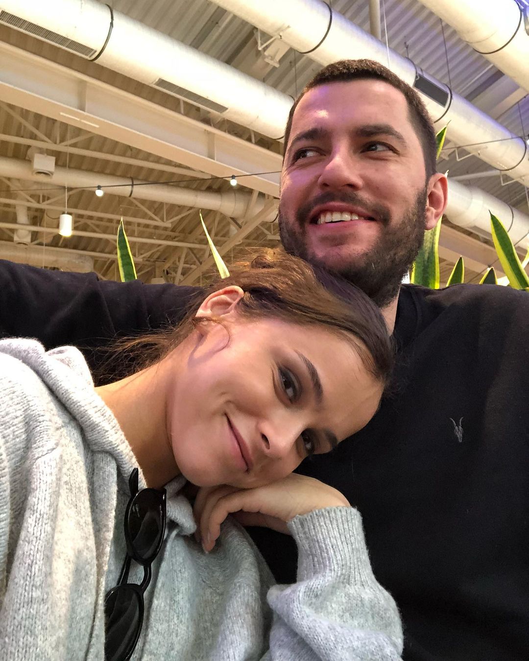 "Сиджу і плачу від щастя": відома українська акторка виходить заміж