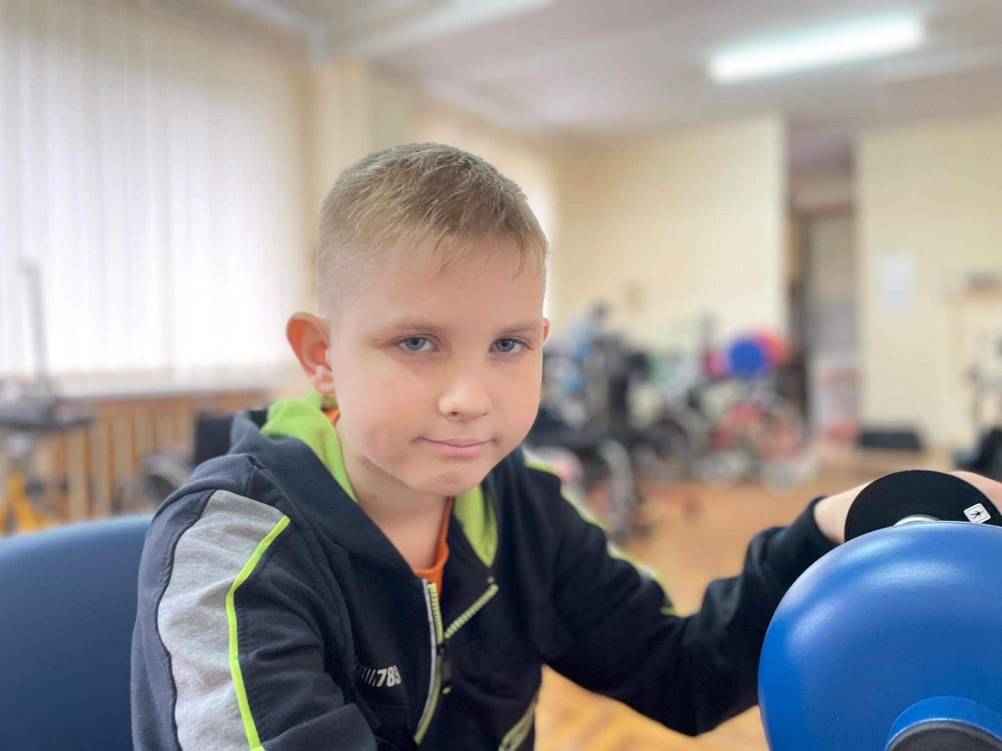 Львовские врачи поставили на ноги 11-летнего Артема из Харькова, который пережил кому и 8 операций