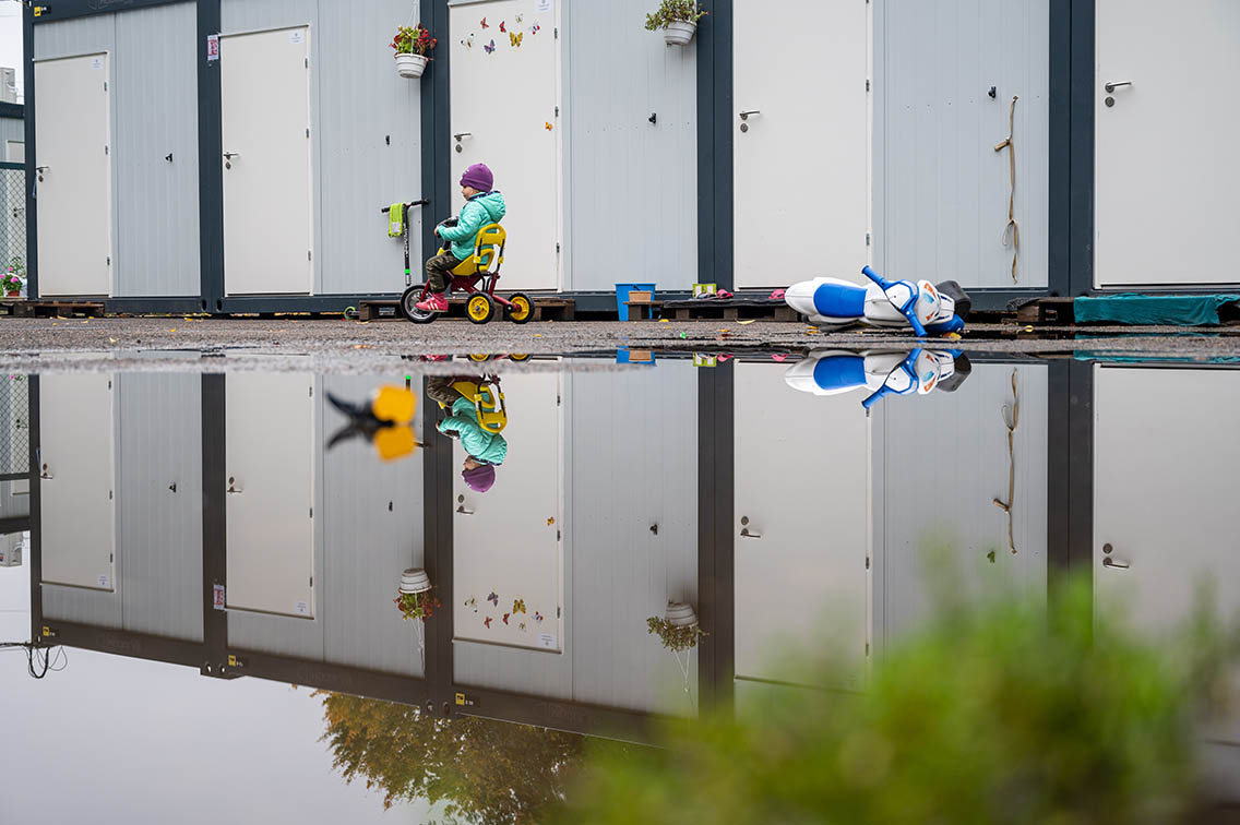 Як зараз живуть люди у модульному містечку у Львові: промовисті фото
