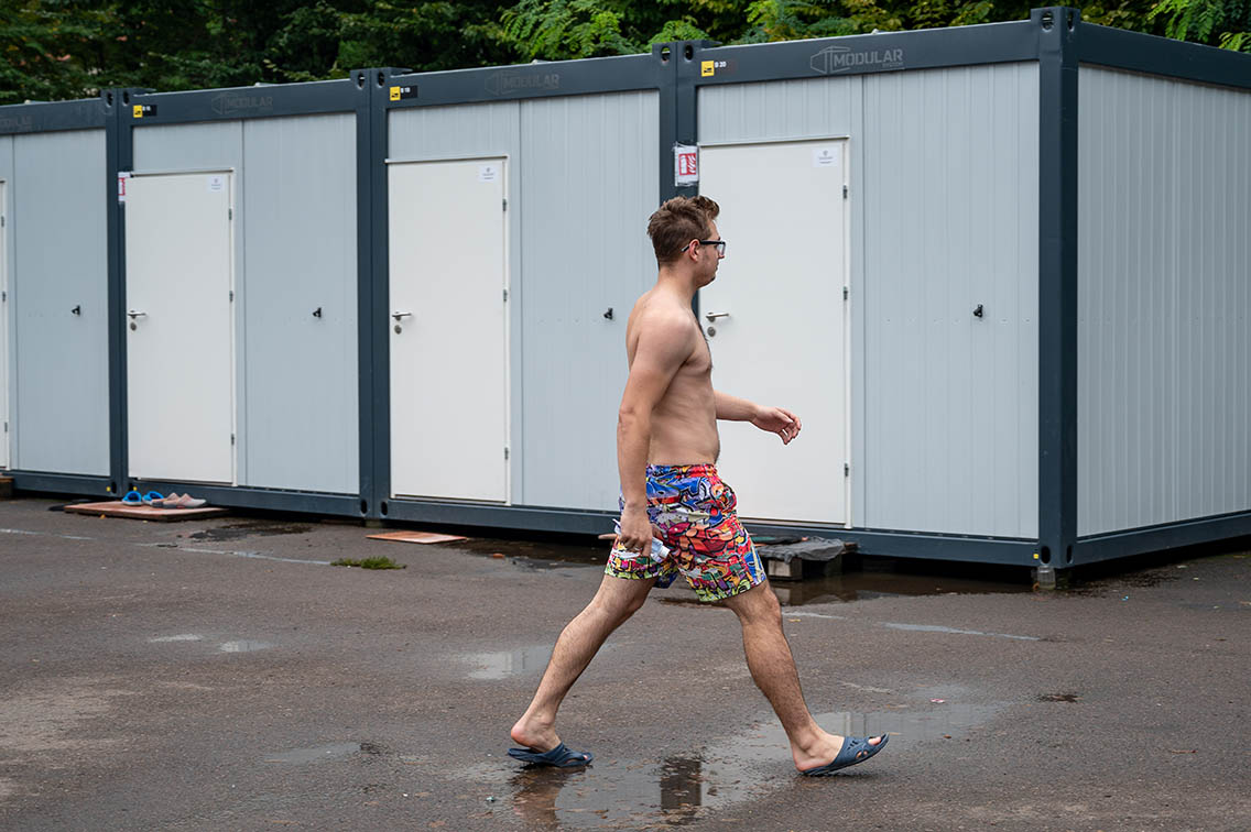 Як зараз живуть люди у модульному містечку у Львові: промовисті фото