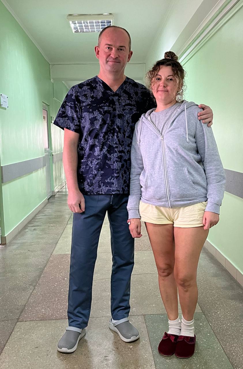 Через кілька годин пацієнтка вже ходила: у Львові лікарі провели унікальну операцію  на хребті