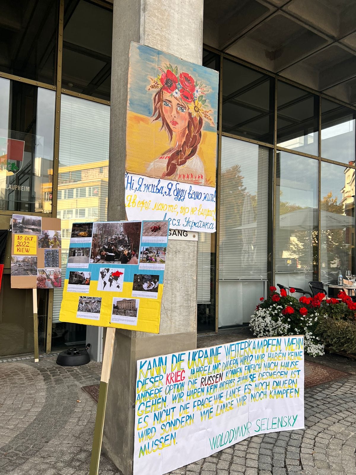 У Німеччині люди вийшли на підтримку українців і нагадали світу про війну: промовисті фото