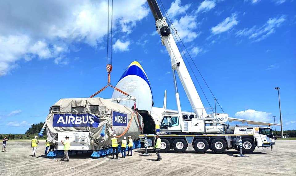 Український "Руслан" перевіз з Франції до США супутник SpaceX