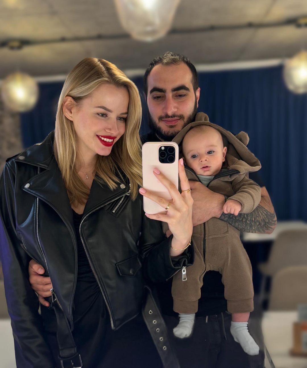 Українська блогерка з "заниженою самооцінкою" купила "мерс" за 7 мільйонів: чим вона займається