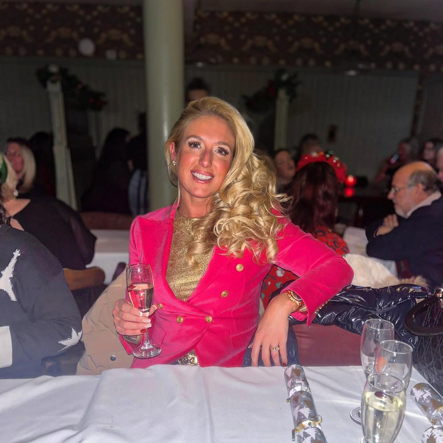 Гламурна Періс, мама 7 янголят. Як виглядає дружина Тайсона Ф'юрі