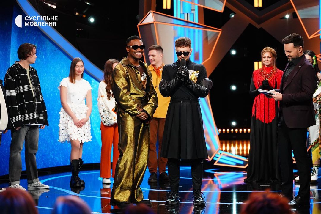 "Я зараз у процесі": соліст гурту TVORCHI відповів на хейт щодо незнання української мови