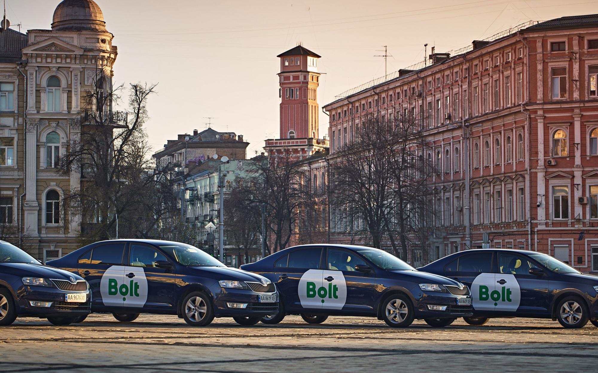 Чому під час відключень світла або повітряних тривог ціни на таксі різко ростуть