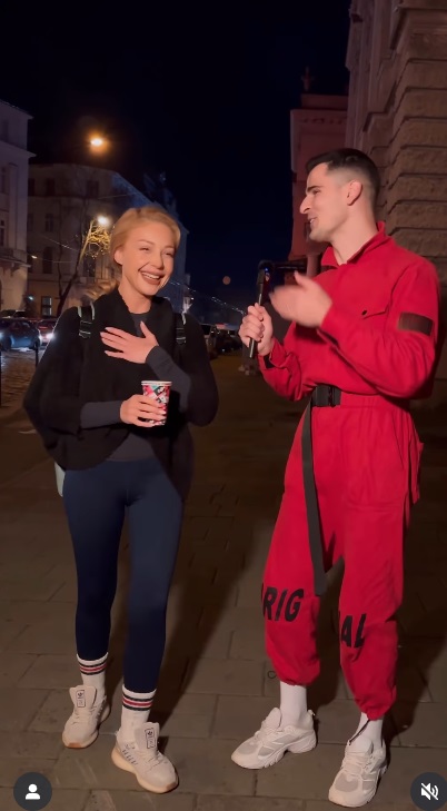 Два образи Тіни Кароль: блогер дізнався вартість вбрання співачки для сцени і життя