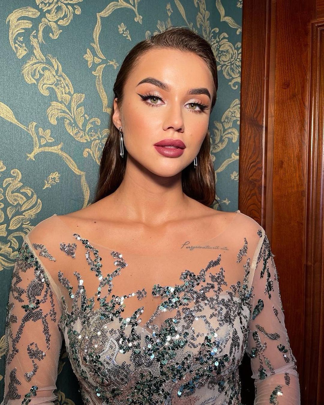 Холостяк 12 назвав переможницю: що відомо про красуню, яка отримала каблучку