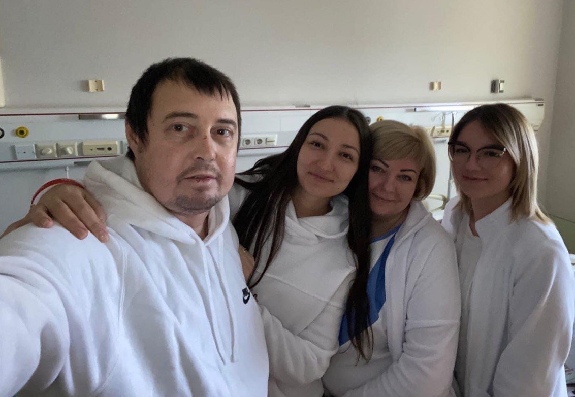 Отсчет шел на дни: украинские врачи чудом спасли мужчину, страдавшего всю жизнь