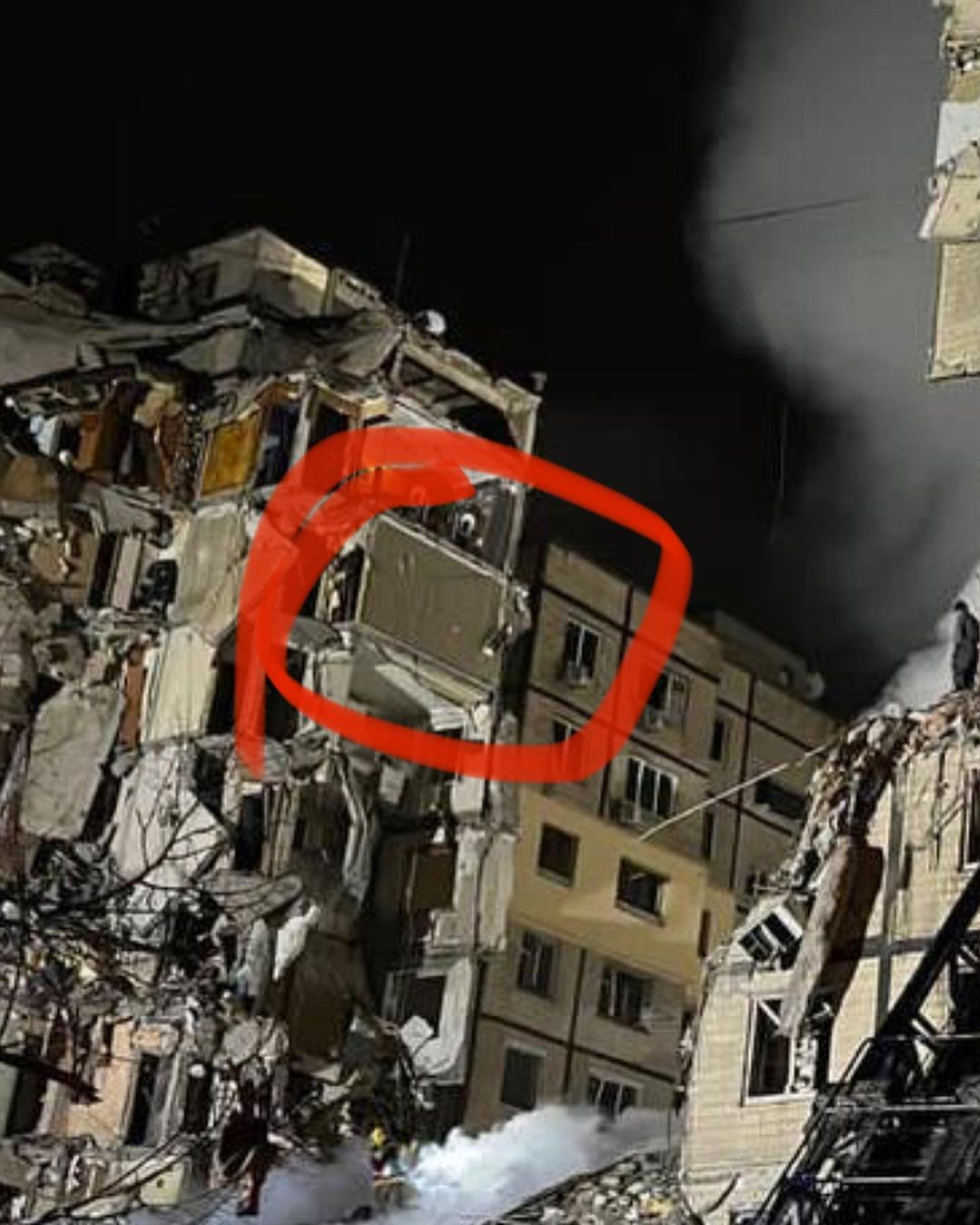 Дети возле дома ждали родителей: в Днепре погибли супруги из Никополя