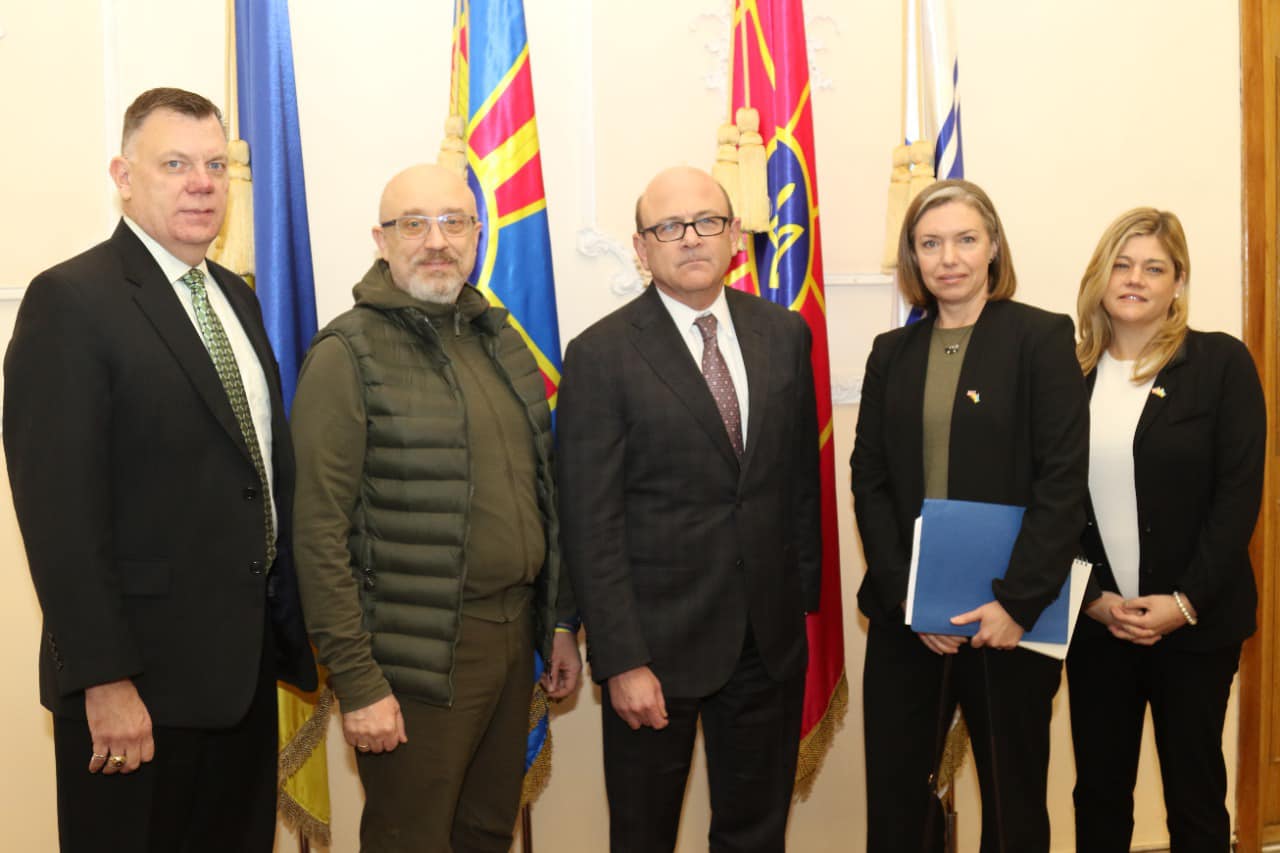 В Україну для перевірки постачання озброєння прибули інспектори із США