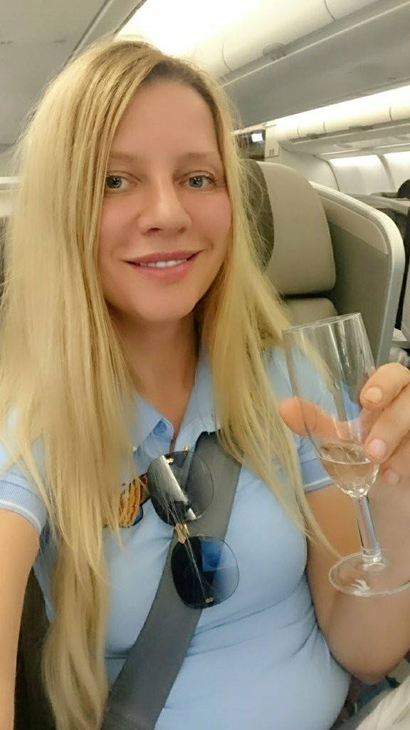 Турция указала на дверь пианистке Лисице: пропагандистка Кремля выступала на руинах Мариуполя