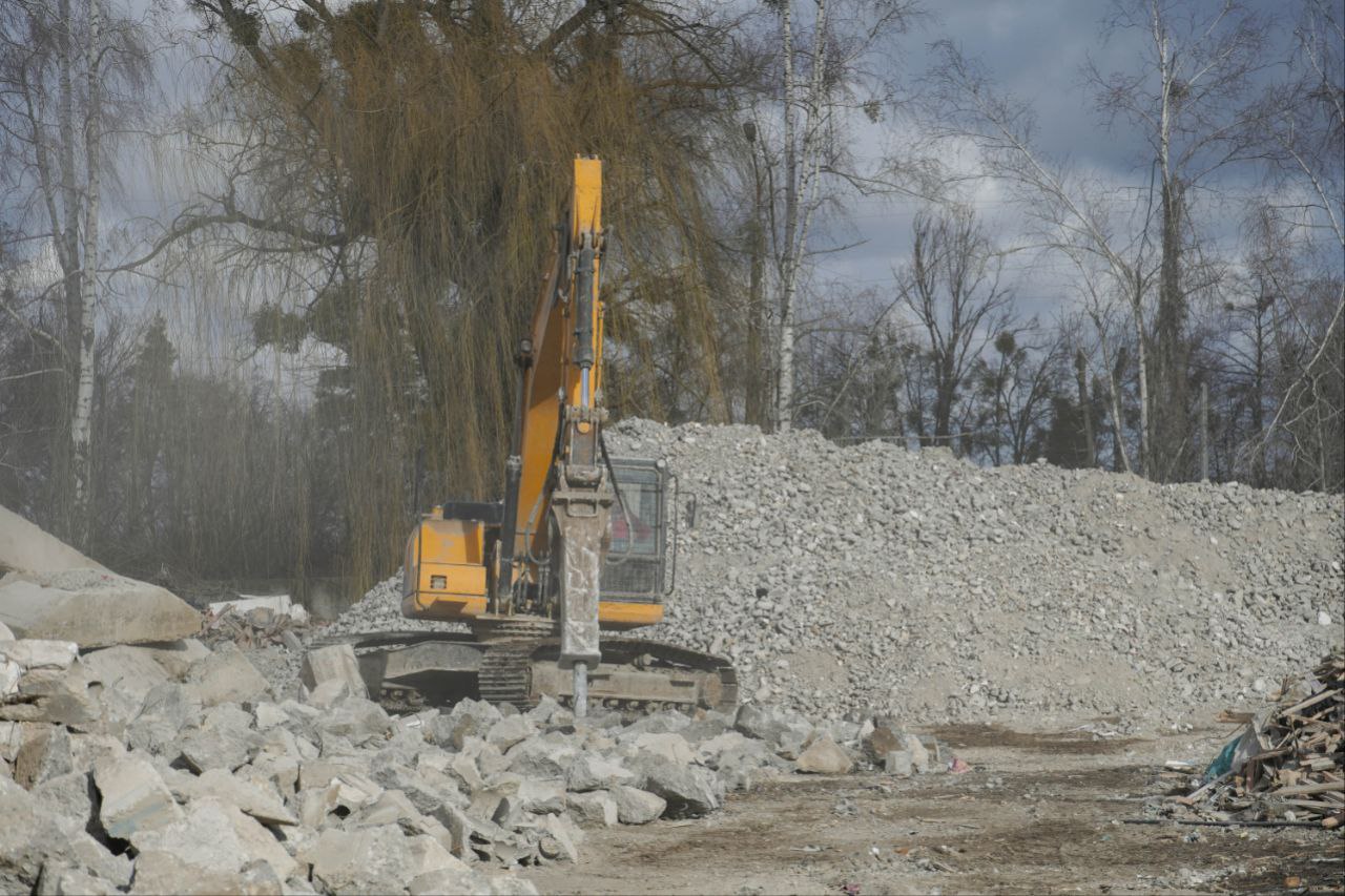 В Гостомеле восстанавливают разрушенные россиянами дома с помощью уникальной технологией (фото)