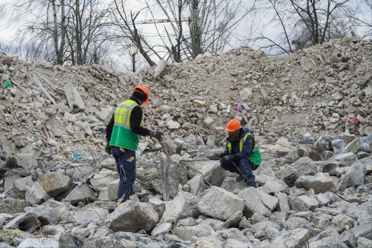 В Гостомеле восстанавливают разрушенные россиянами дома с помощью уникальной технологией (фото)