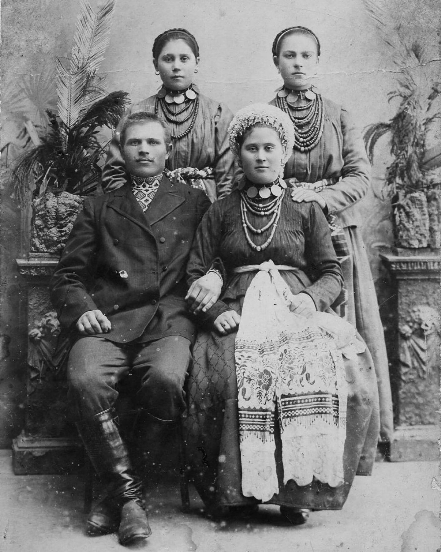 Як українці святкували весілля 100 років тому: етнограф розповіла про давно забуті традиції