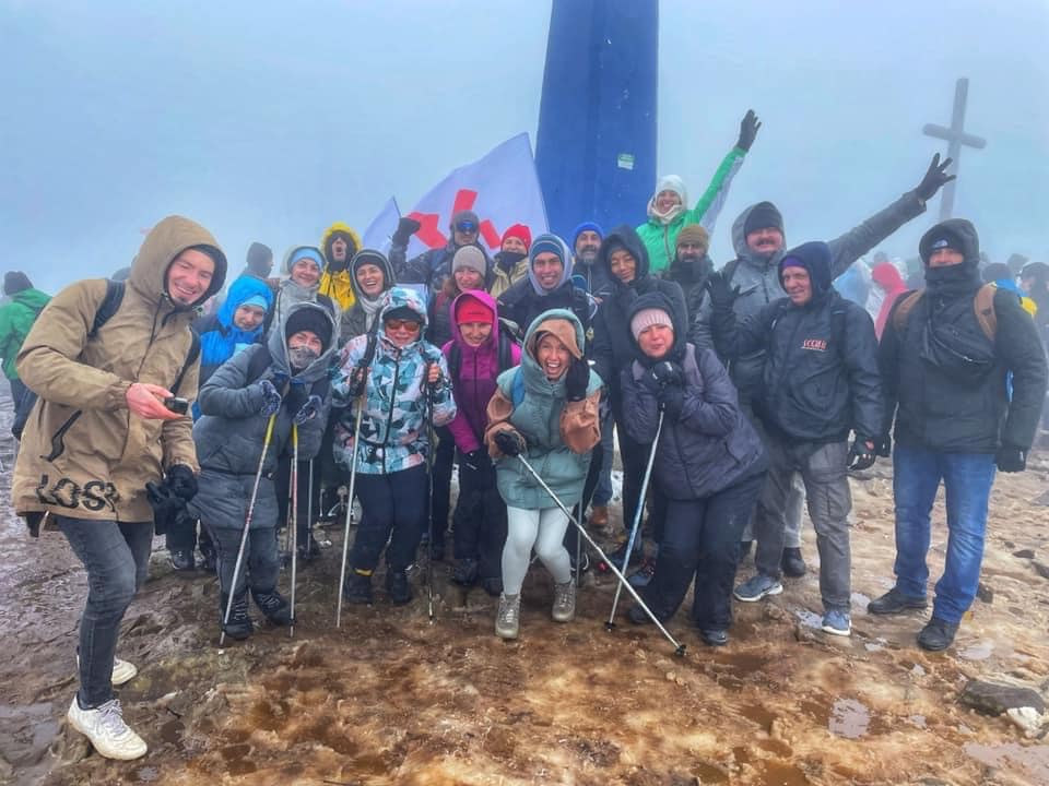 Була обличчям телеканалу М1, а тепер мовчить про війну: куди зникла Вікторія Батуі