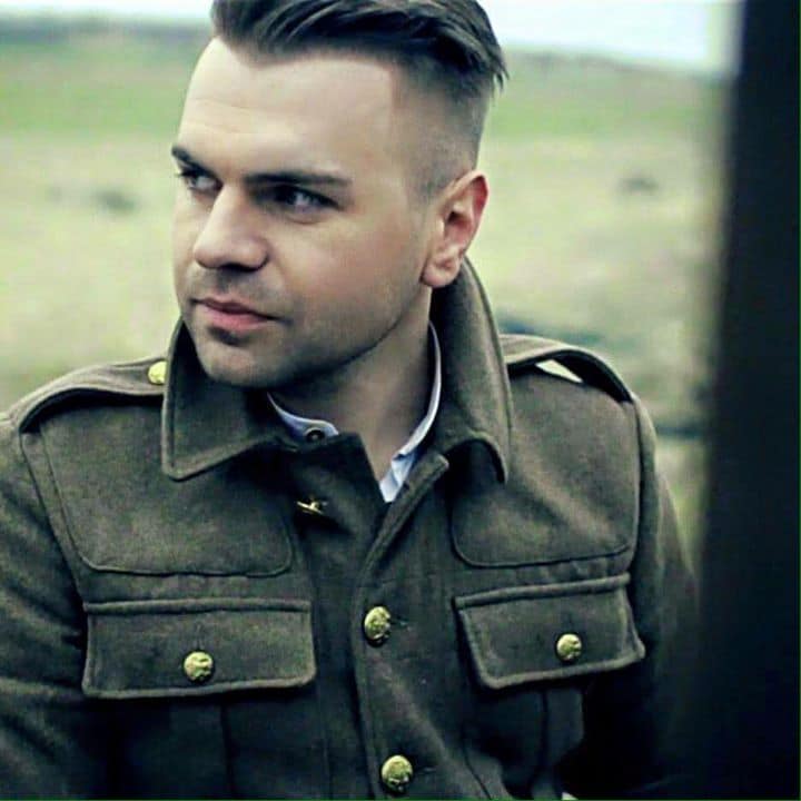 Загиблому в автокатастрофі українському співаку надіслали повістку