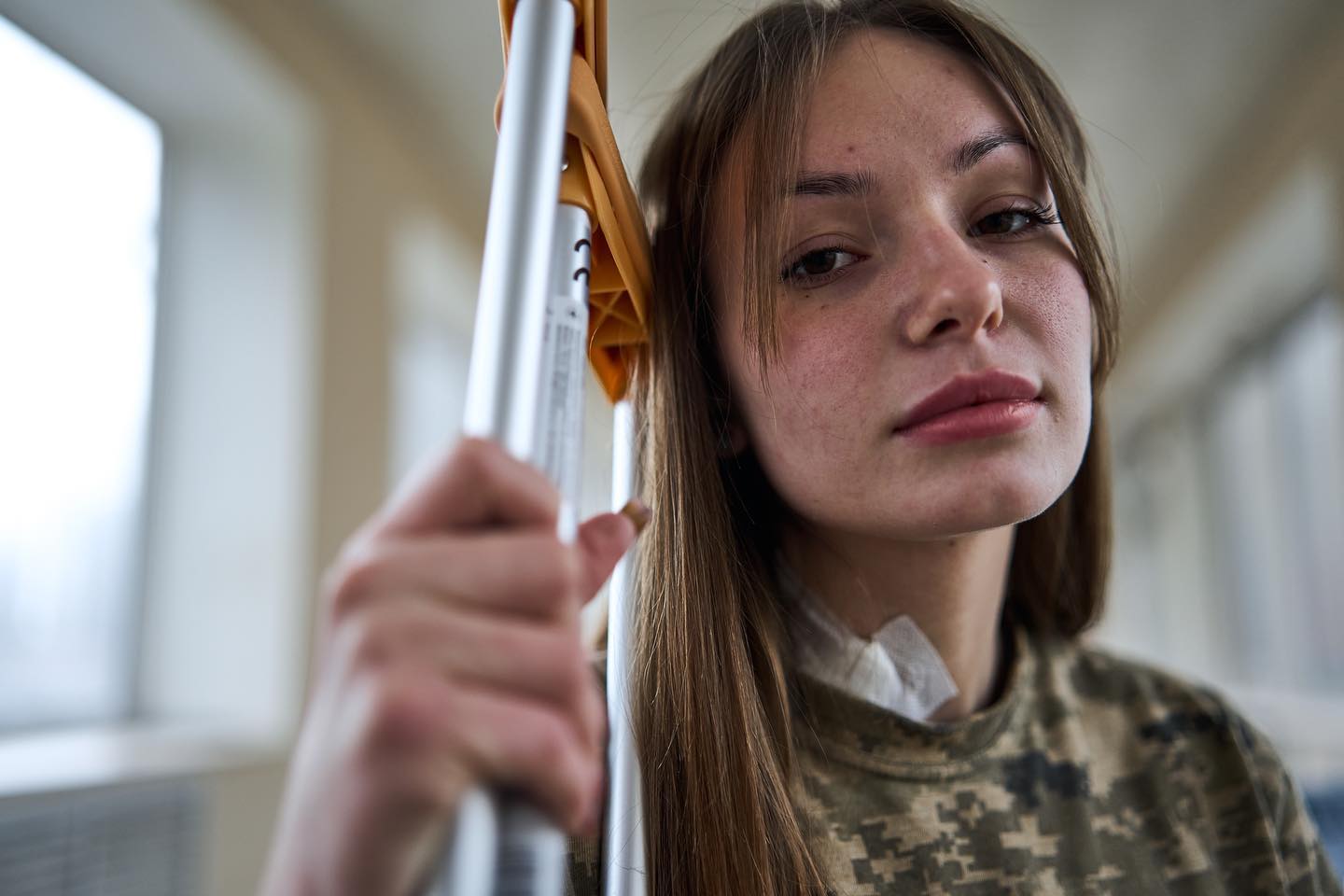 "Ще 10 секунд і Руся б загинула": історія 18-річної військової зворушила українців