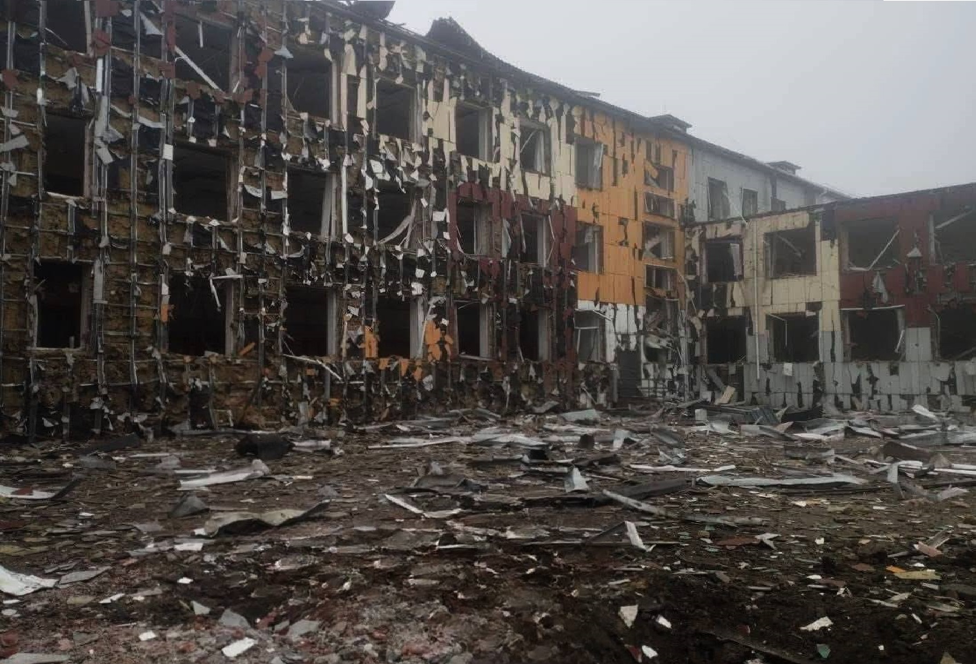 Удар у серце громади: росіяни КАБом зруйнували великий ліцей на Дніпропетровщині