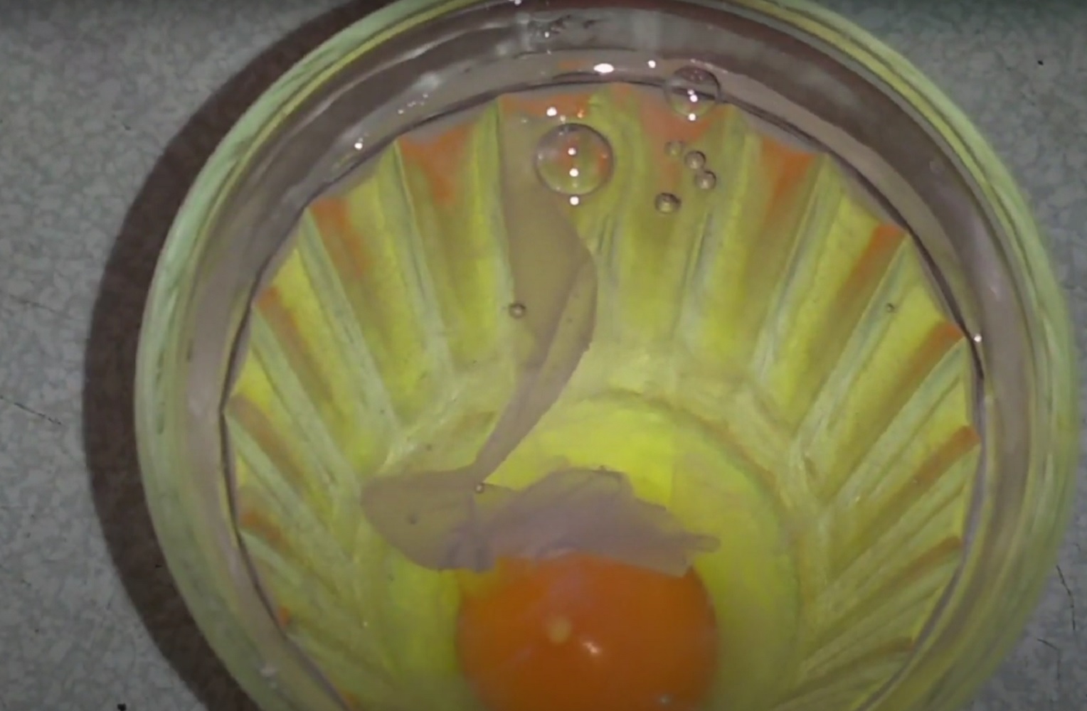 Очищення яйцем: як зробити обряд і коли він справді працює