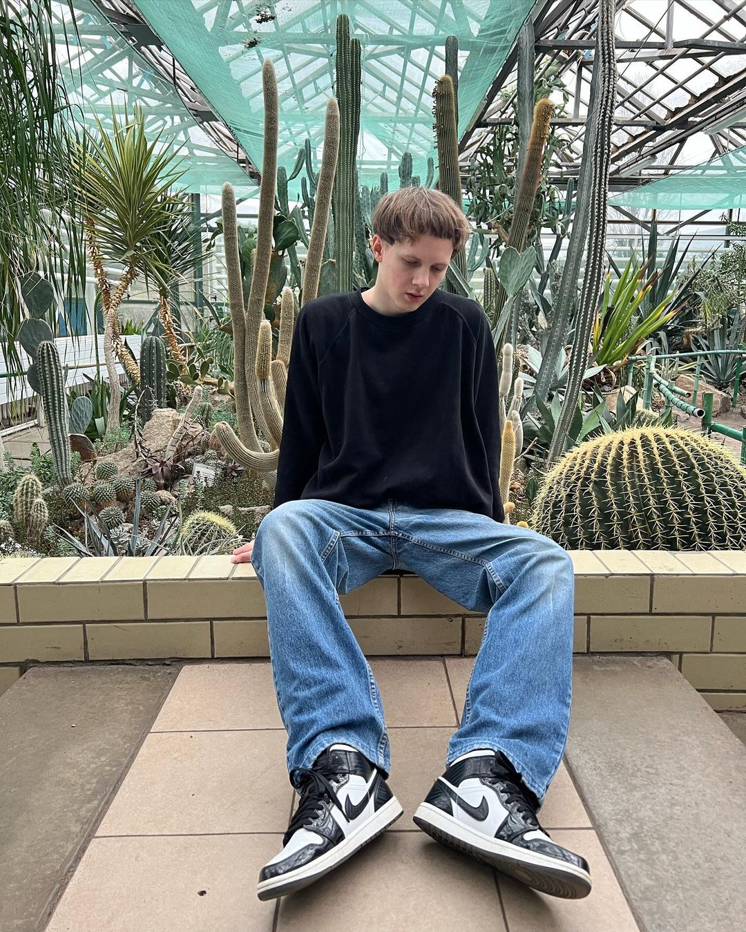 Известный украинский блогер сбежал через горы из Украины. Перед этим он получил повестку