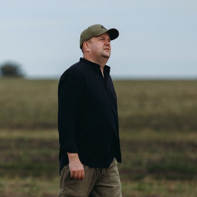 Ко дню учителя: 7 украинских звезд, которые работали в школе или имеют диплом педагога