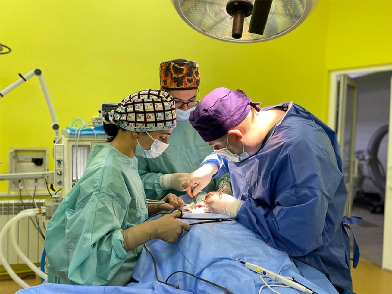 Выпил рюмку и чуть не умер: во Львове спасли мужчину с редкой патологией