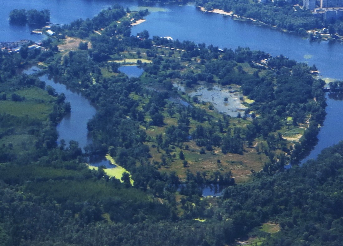 Київські забудовники хочуть знищити Галерний острів із "Лісом орхідей": розгорається скандал