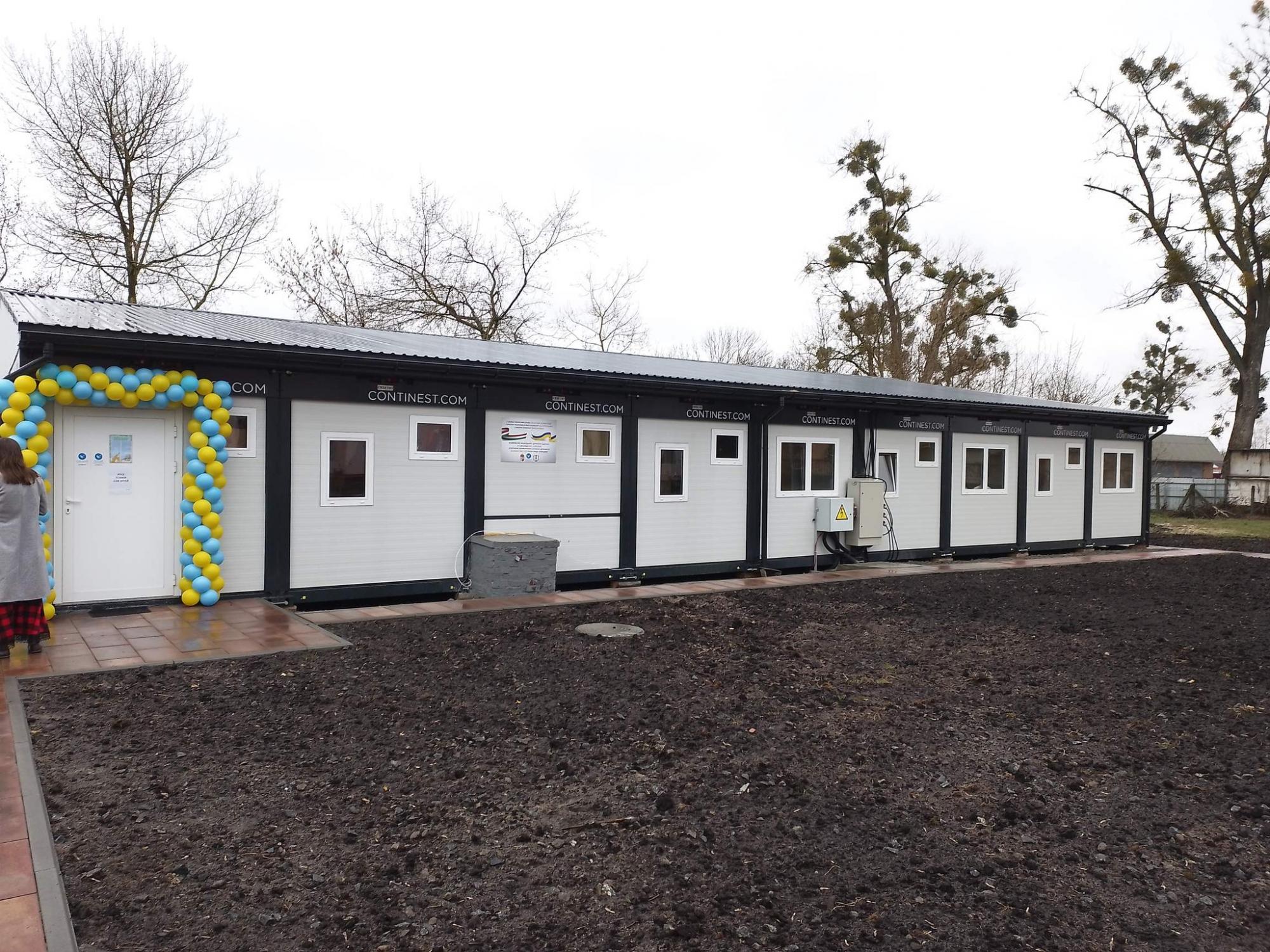 Под Киевом открыли модульный детский садик: вот как он выглядит