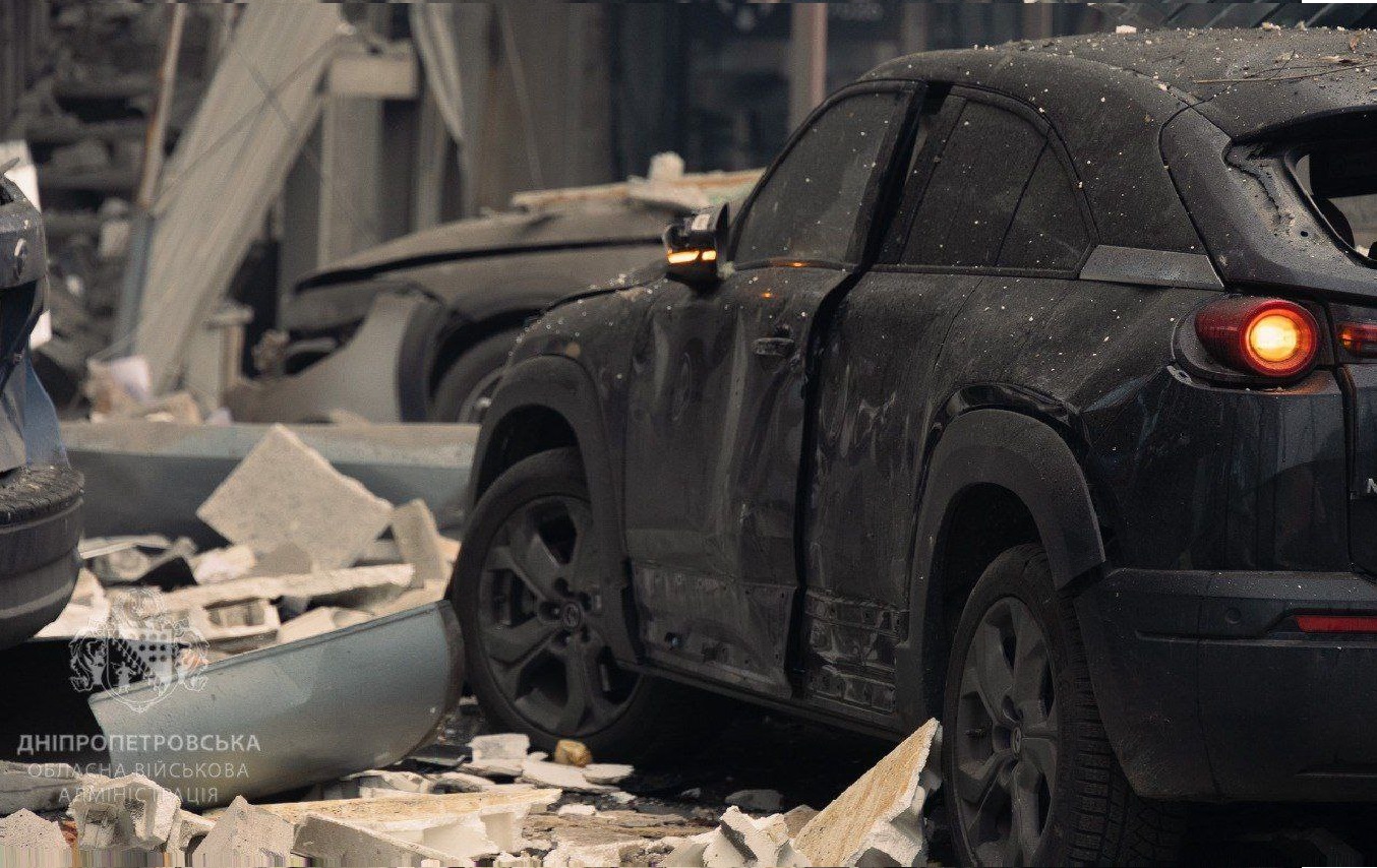 Ракетний удар по Дніпру: кількість постраждалих зросла до 43, є "важкі"